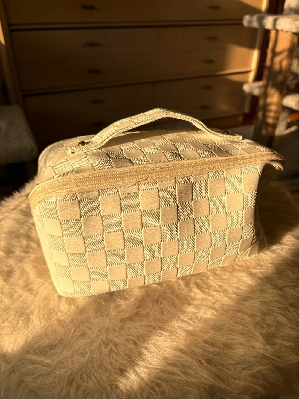 Makeup Bag, Waterproof PU Leather, Flat Open, Toiletry Bag, White Checkered